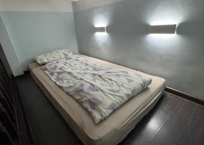 Bostona Flat Butas *